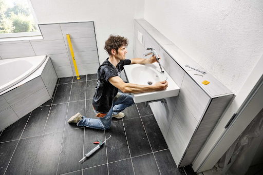 Von alt auf neu: Wie Sie Ihr Badezimmer in einen luxuriösen Raum verwandeln
