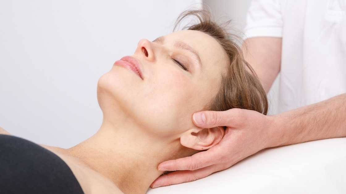 Osteopathie Berlin Mitte: Ihre erste Anlaufstelle bei chronischen Beschwerden