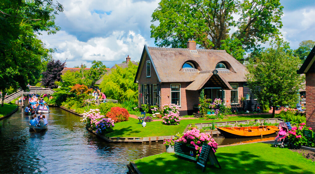 Giethoorn Niederlande: Ein idyllisches Dorf für Naturfreunde und Romantiker
